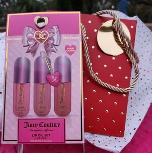 Juicy Couture 3 Pc. Lip Oil Set With Beauty Bundle  NWT